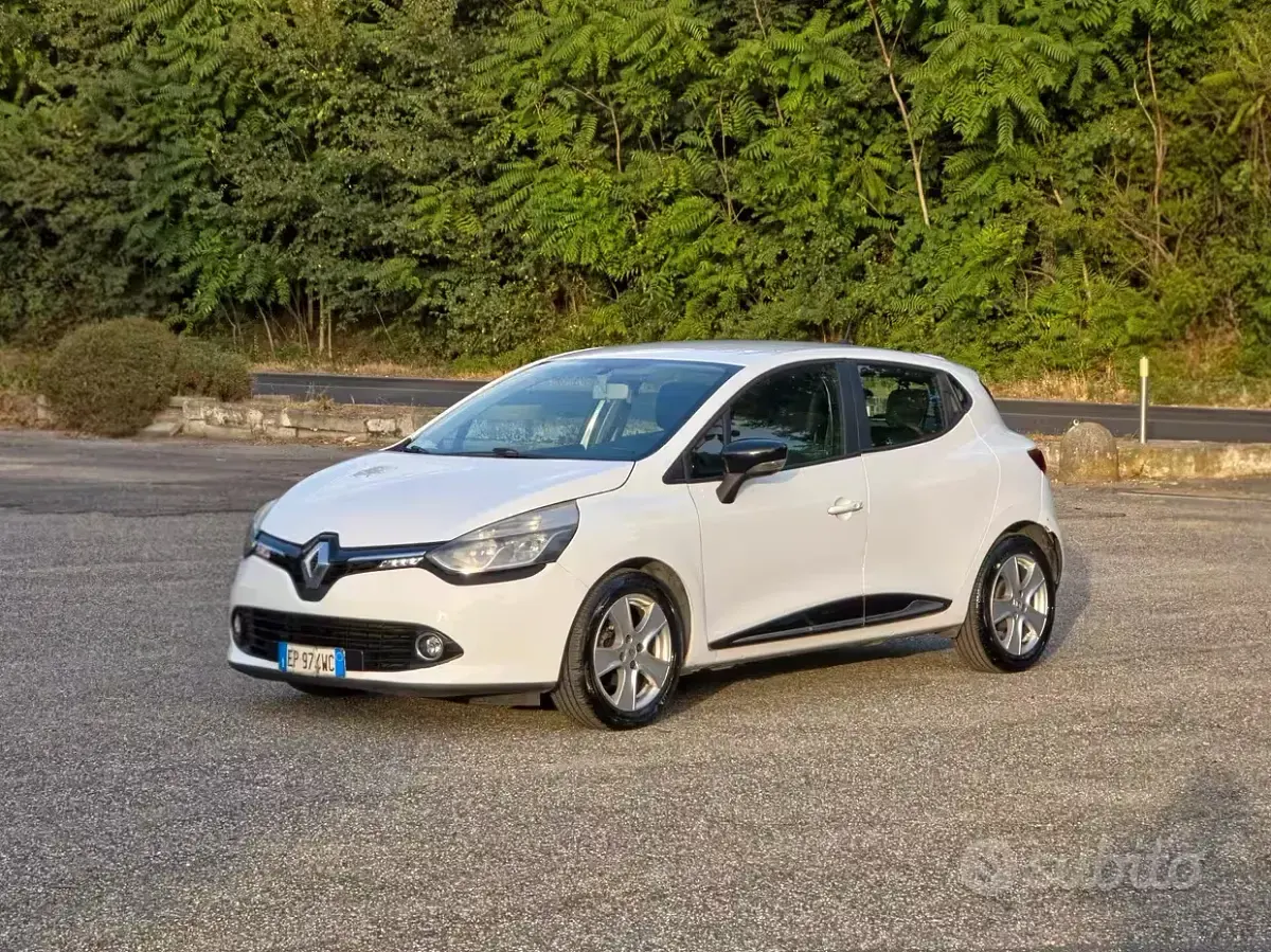 Usata Renault Clio IV 73 CV (53 kW) 2013 Bianco Berlina