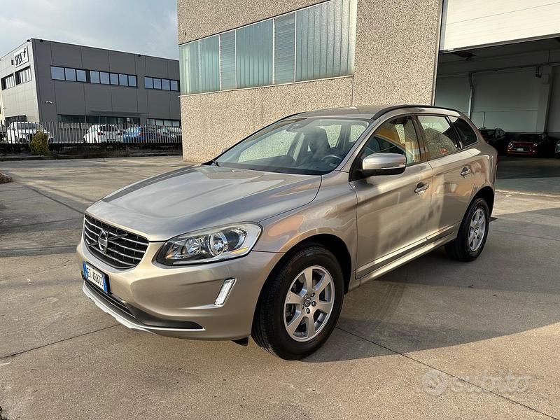 Usata Volvo XC60 Kinetic 135 CV (99 kW) 2014 Marrone SUV