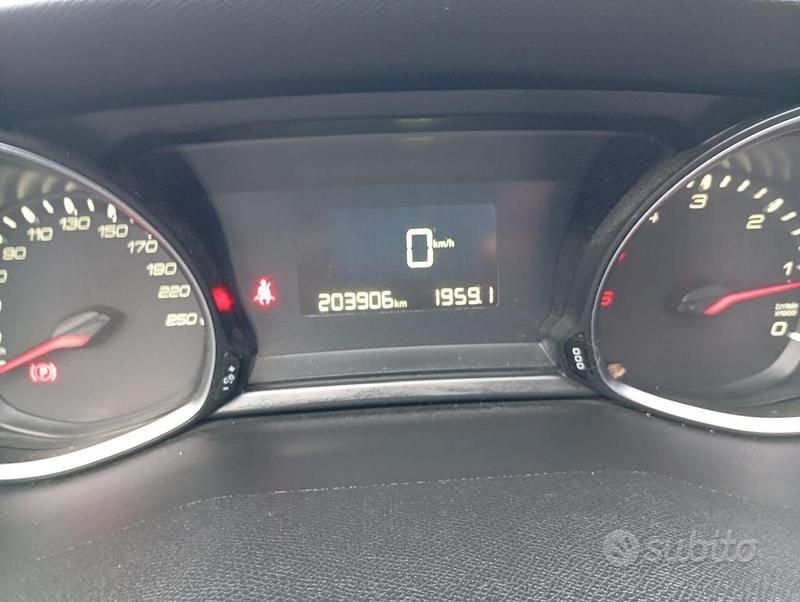 Occasion Peugeot 308 Business-Line 99 ch (72 kW) 2016 Gris Break
