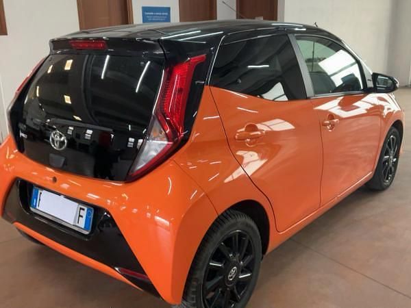 Usata Toyota Aygo X-cite 72 CV (52 kW) 2019 Arancione Utilitaria
