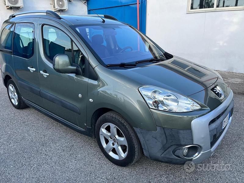 Usata Peugeot Partner 2012 Grigio Monovolume