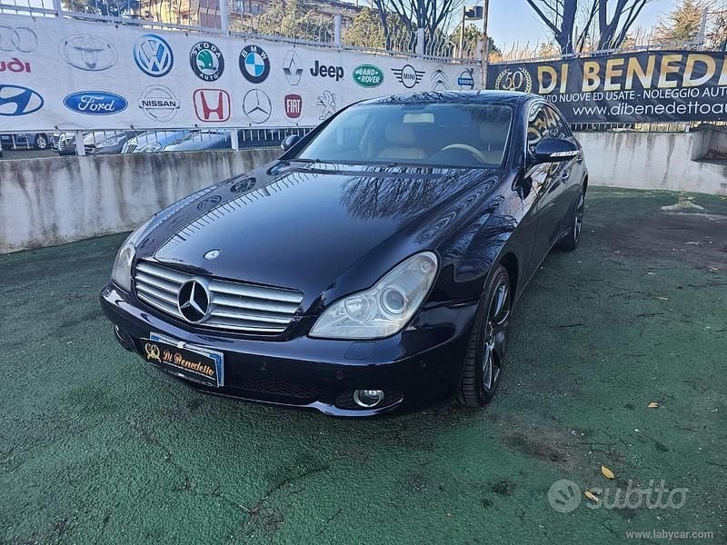 Usata Mercedes CLS320 224 CV (164 kW) 2007 Blu Berlina