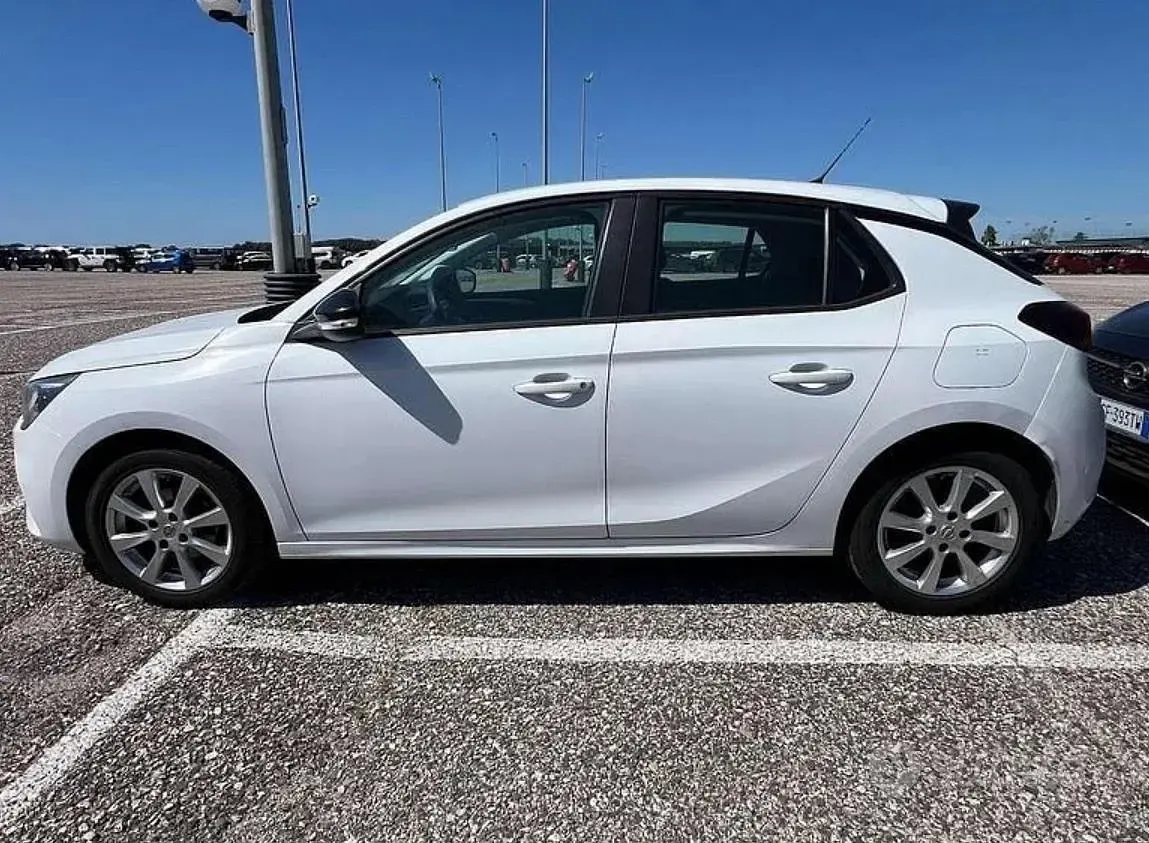 Usata Opel Corsa Edition 75 CV (55 kW) 2022 Bianco Utilitaria