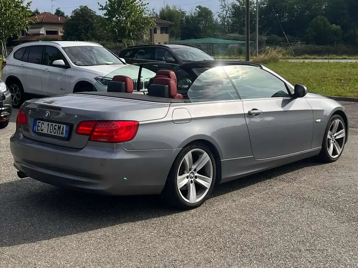 Usata BMW 320 Cabriolet 184 CV (135 kW) 2010 Grigio Cabrio