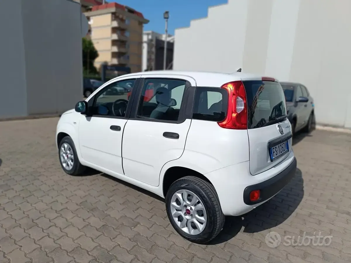 Usata Fiat Panda Easy 71 CV (52 kW) 2018 Bianco Utilitaria
