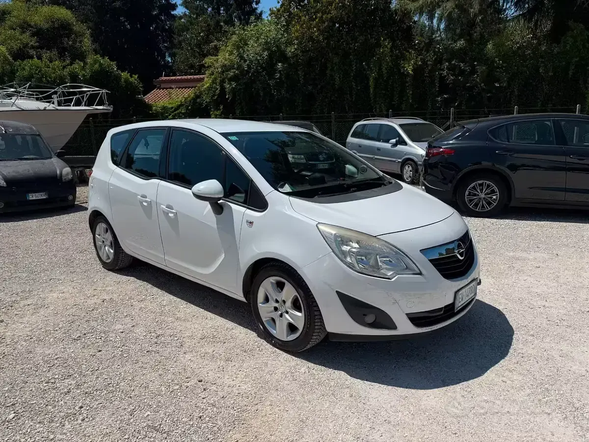 Usata Opel Meriva 120 CV (88 kW) 2014 Bianco Monovolume