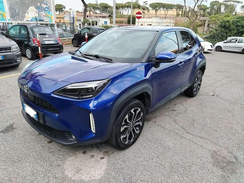 Usata Toyota Yaris Cross Trend 92 CV (67 kW) 2022 Blu/azzurro SUV