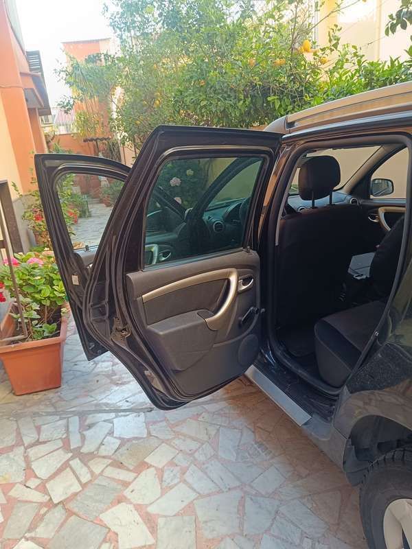 Nero Usata 2013 Dacia Duster SUV | 3500 € (Super prezzo) - Immagine 1/4