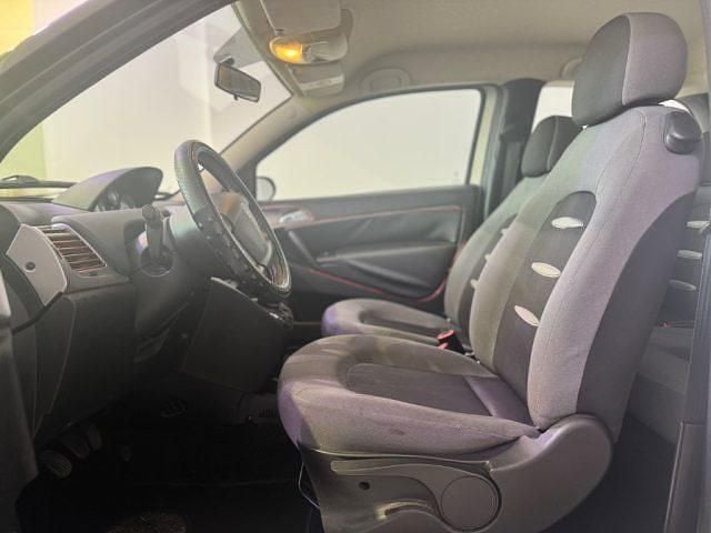 Usata Lancia Ypsilon 90 CV (66 kW) 2007 Argento Utilitaria