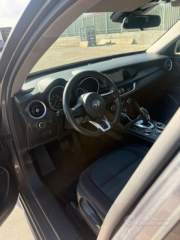 Usata Alfa Romeo Stelvio 160 CV (117 kW) 2020 SUV