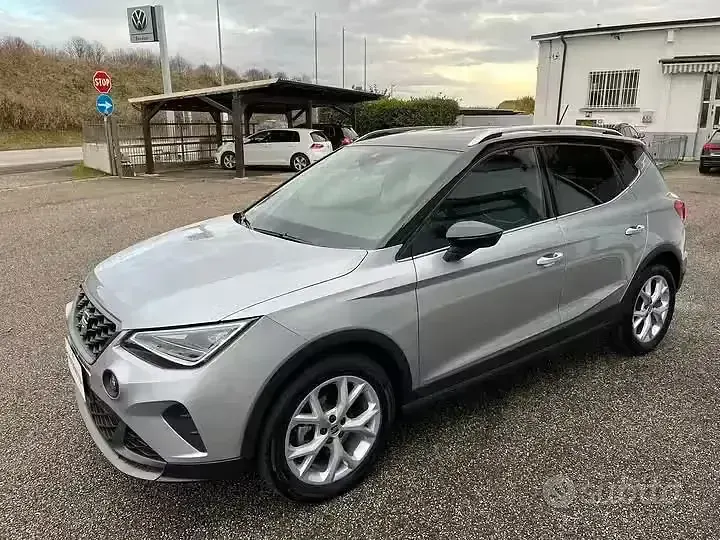 Usata Seat Arona FR 95 CV (69 kW) 2024 Argento SUV