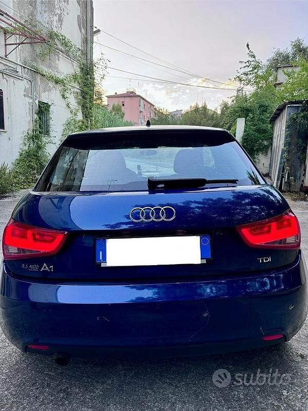 Usata Audi A1 105 CV (77 kW) 2012 Blu Utilitaria