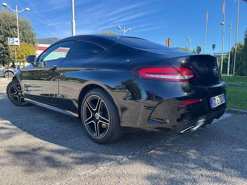 Usata Mercedes C220 Premium Plus 194 CV (142 kW) 2021 Nero Coupé