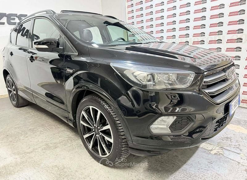 Usata Ford Kuga ST-Line 150 CV (110 kW) 2017 Nero SUV
