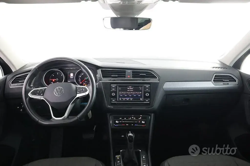 Usata VW Tiguan Life 150 CV (110 kW) 2021 Grigio urano SUV