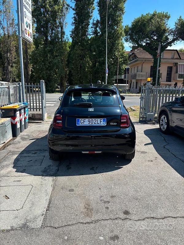 Usata Fiat 500e La Prima 86 kW (118 CV) 2021 Nero Berlina