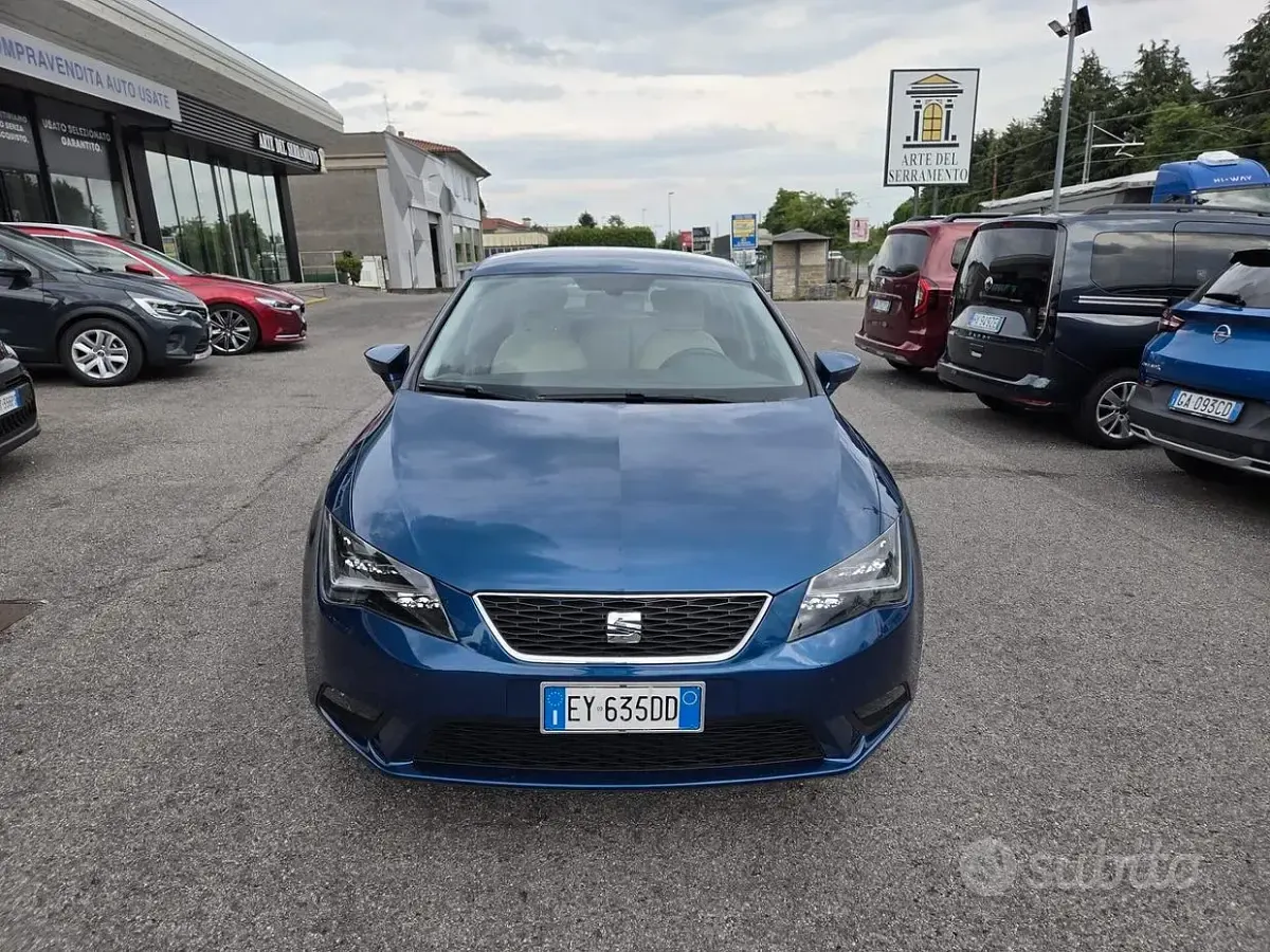 Usata Seat Leon Business 105 CV (77 kW) 2015 Blu/azzurro Berlina
