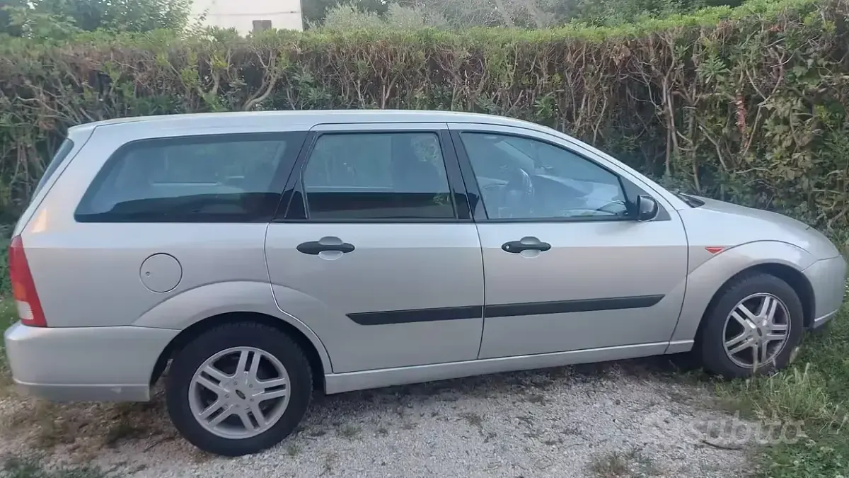 Usata Ford Focus 100 CV (73 kW) 1999 Station wagon