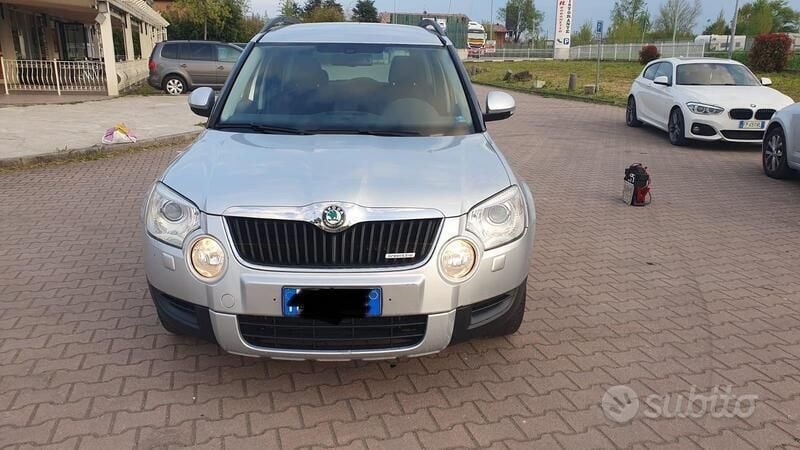 Grigio Usata 2012 Skoda Yeti GreenLine SUV | 5900 € (Ottimo prezzo) - Immagine 1/4