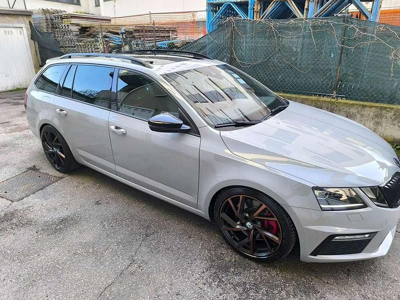 Usata Skoda Octavia RS 245 CV (180 kW) 2020 Grigio Station wagon
