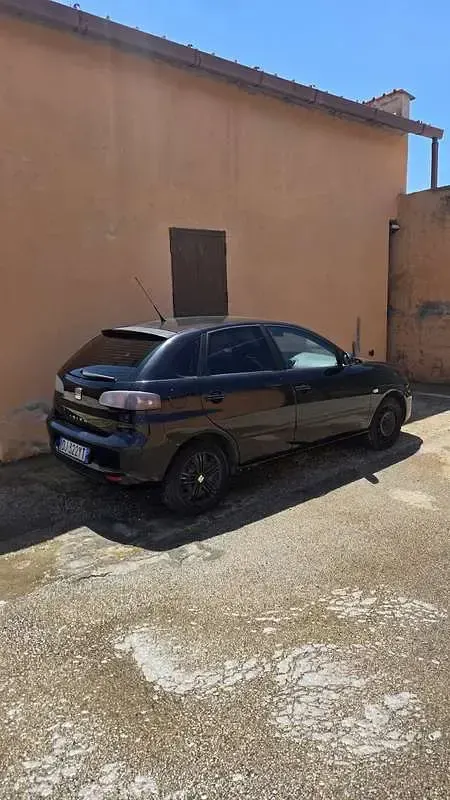 Usata Seat Ibiza 71 CV (52 kW) 2007 Nero Utilitaria