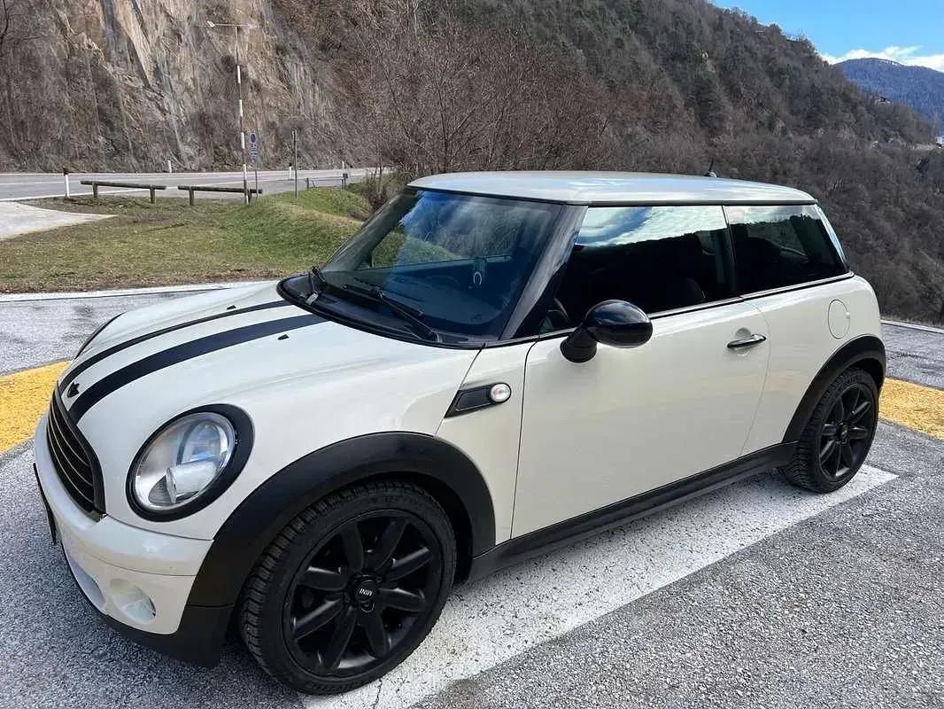 Usata Mini ONE 75 CV (55 kW) 2009 Bianco Utilitaria