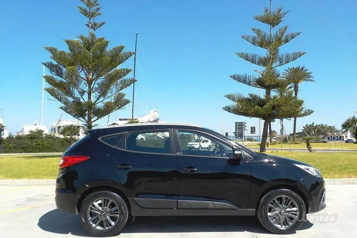 Usata Hyundai ix35 Xpossible 115 CV (84 kW) 2014 Nero SUV