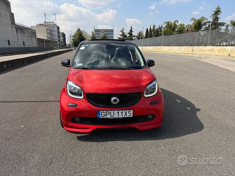 Usata Smart ForFour 90 CV (66 kW) 2016 Rosso Utilitaria