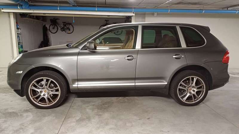 Grigio Usata 2008 Porsche Cayenne SUV | 13.550 € (Ottimo prezzo) - Immagine 1/4