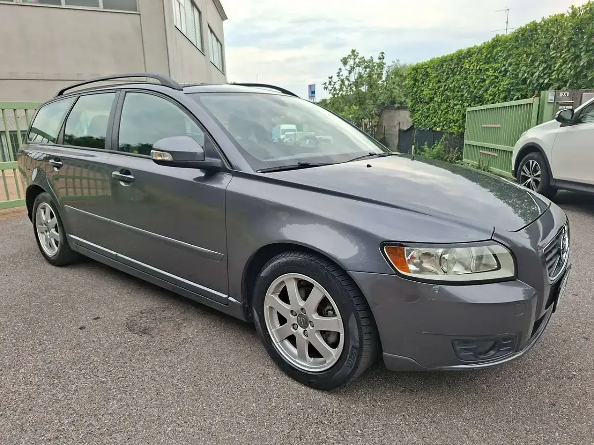 Usata Volvo V50 114 CV (83 kW) 2010 Grigio Station wagon