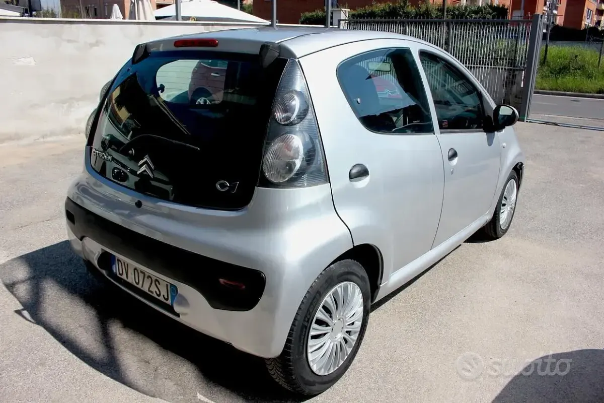 Second-hand Citroën C1 68 CP (50 kW) 2009 Gri Hatchback