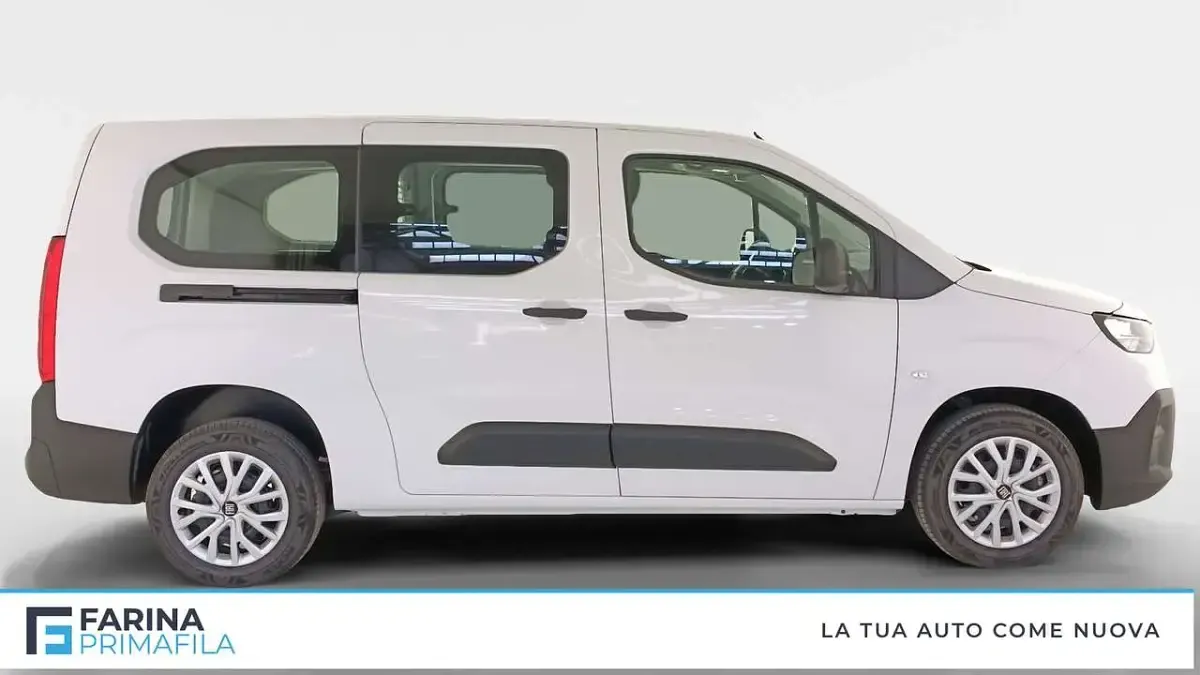 Nuova Fiat Doblò 131 CV (96 kW) 2026 Bianco pastello Monovolume