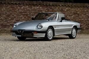 Usata Alfa Romeo Spider Quadrifoglio Verde 125 CV (91 kW) 1988 Grigio Cabrio
