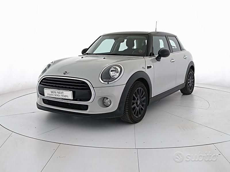 Usata Mini Cooper D 116 CV (85 kW) 2018 Bianco Utilitaria