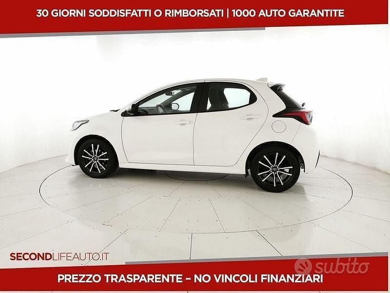 Usata Toyota Yaris Trend 72 CV (52 kW) 2022 Bianco Utilitaria