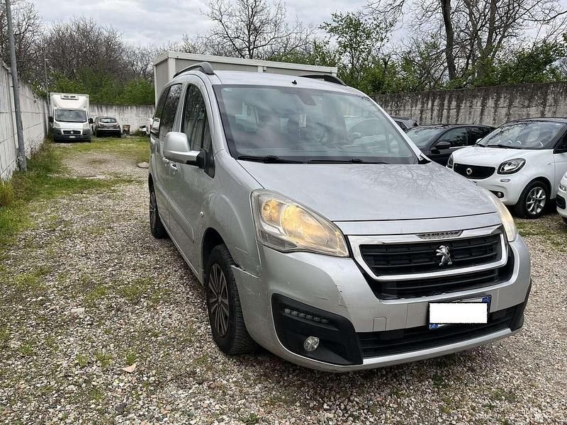 Usata Peugeot Partner 99 CV (72 kW) 2019 Grigio Monovolume