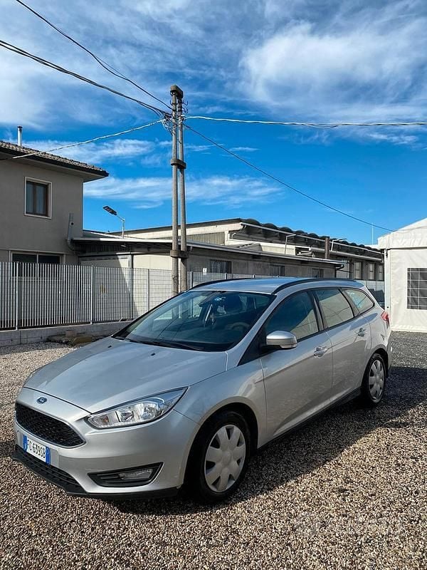 Usata Ford Focus 120 CV (88 kW) 2016 Grigio Station wagon