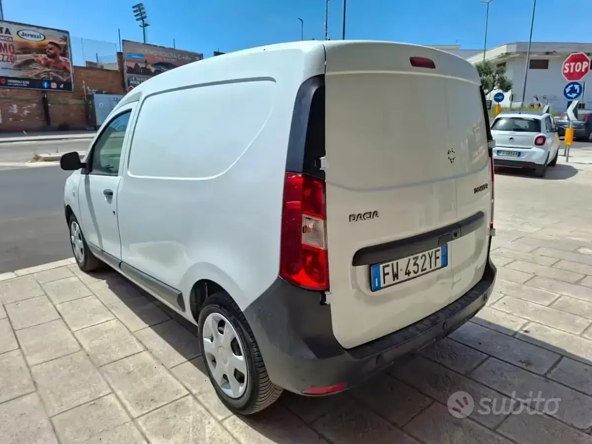 Usata Dacia Dokker 90 CV (66 kW) 2019 Bianco Monovolume