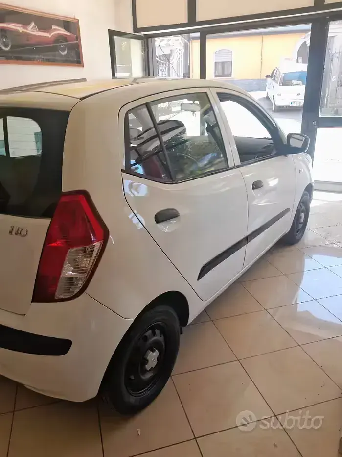 Usata Hyundai i10 69 CV (50 kW) 2010 Bianco Utilitaria