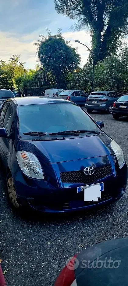 Begagnad Toyota Yaris 90 HK (66 kW) 2007 Blå Halvkombi