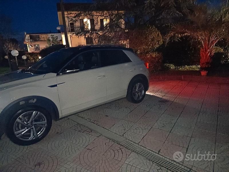 Usata VW T-Roc 2024 Grigio SUV