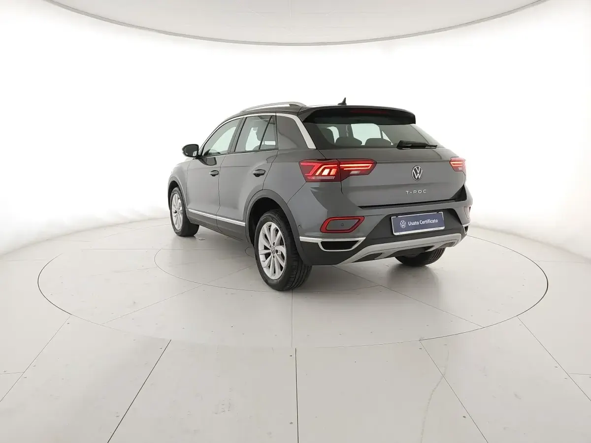 Usata VW T-Roc Style 116 CV (85 kW) 2025 Indium grey metallizzato nero SUV