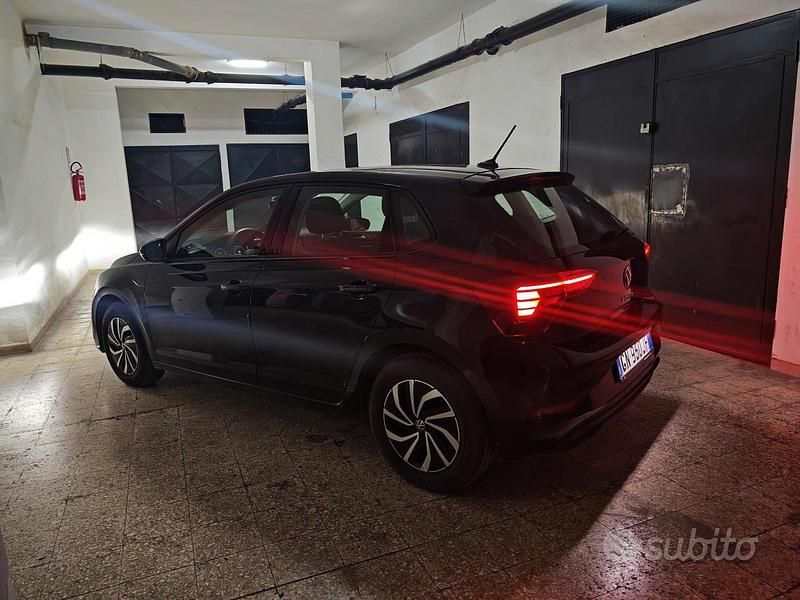 Usata VW Polo Life 95 CV (69 kW) 2023 Nero Berlina