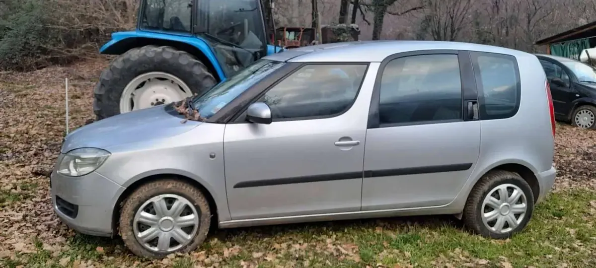 Usata Skoda Roomster 64 CV (47 kW) 2008 Argento Monovolume