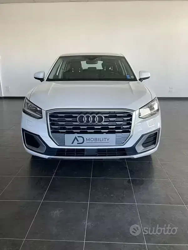 Usata Audi Q2 Design 116 CV (85 kW) 2016 Bianco SUV