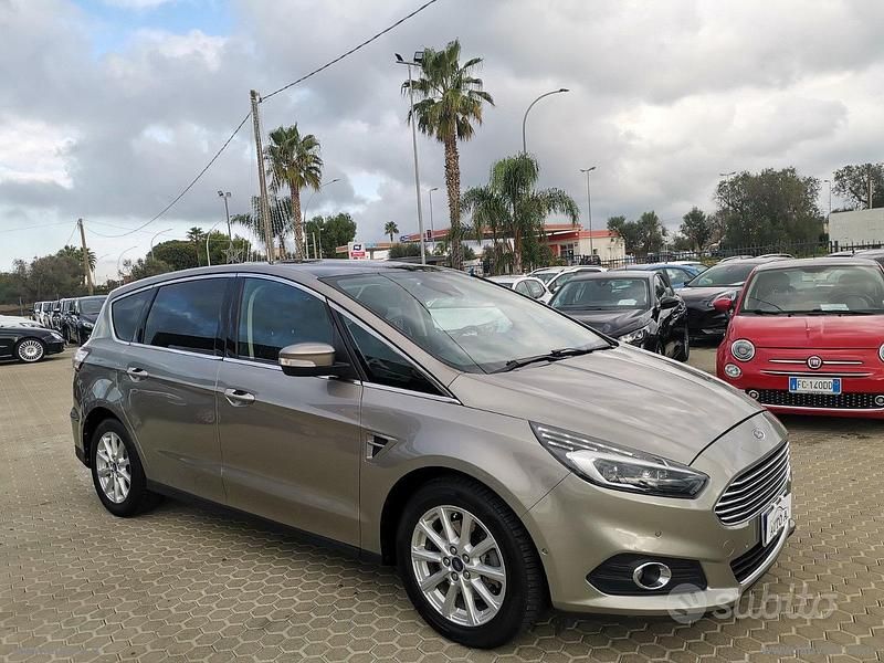 Usata Ford S-MAX S 180 CV (132 kW) 2015 Grigio Monovolume