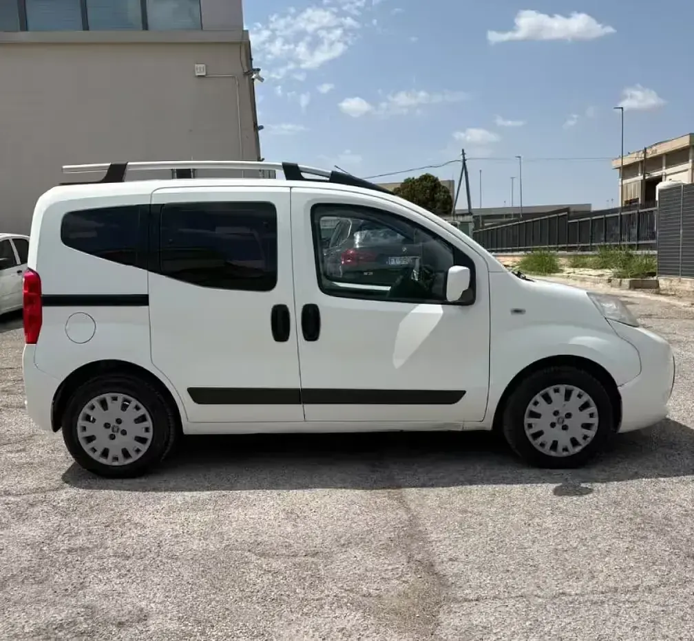 Usata Fiat Qubo Trekking 95 CV (69 kW) 2016 Bianco Monovolume