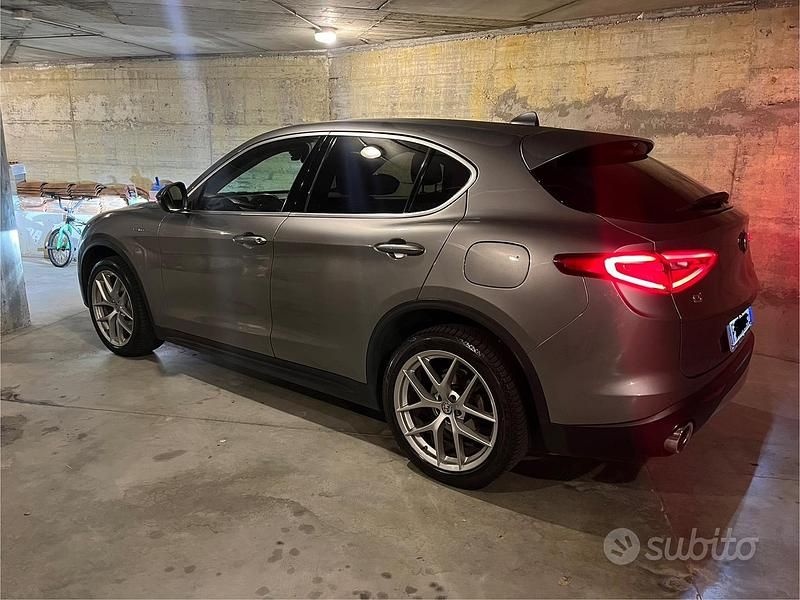 Usata Alfa Romeo Stelvio 210 CV (154 kW) 2018 Grigio SUV