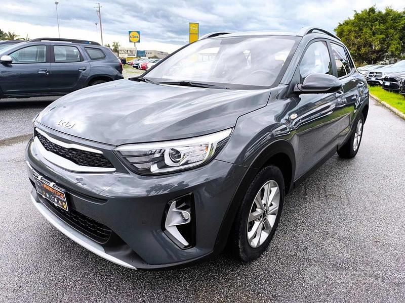 Usata Kia Stonic Urban 101 CV (74 kW) 2023 Bianco SUV