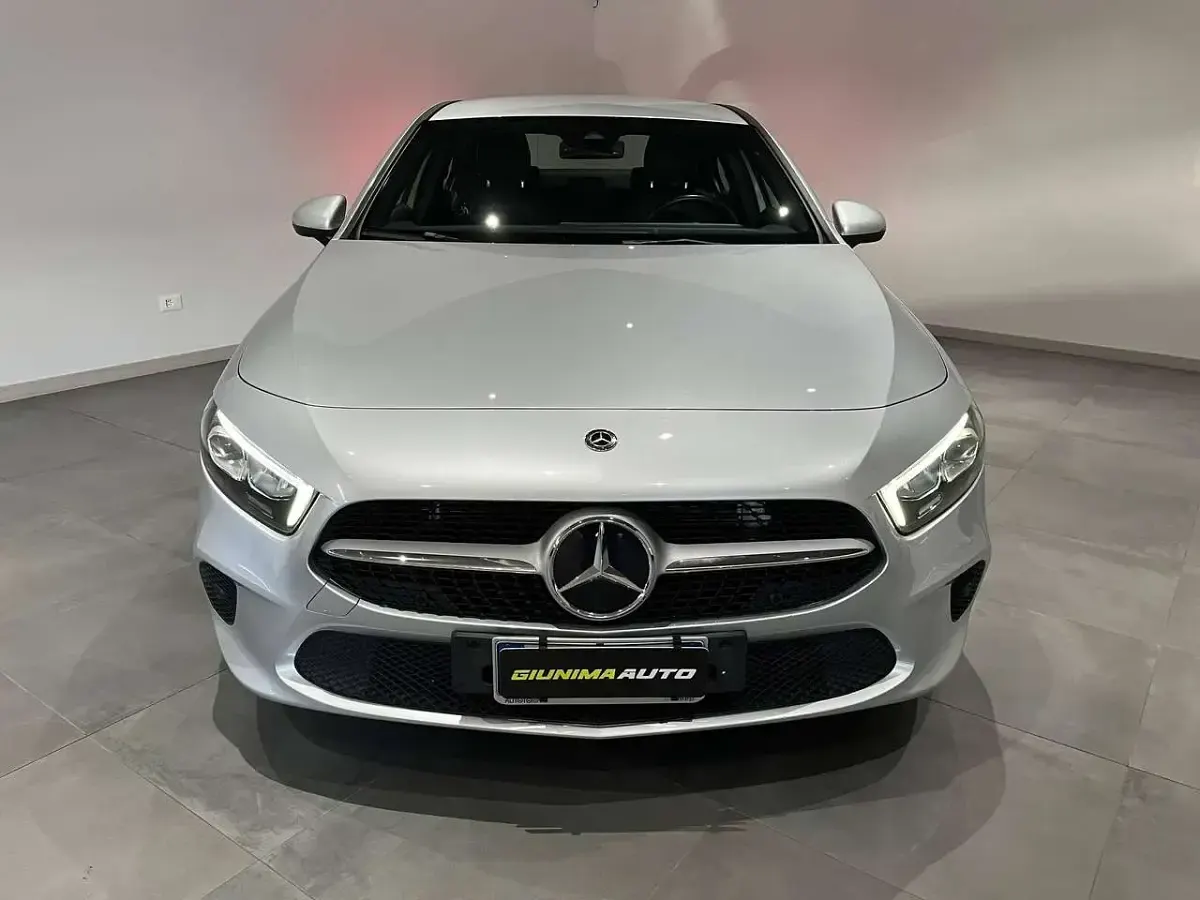 Usata Mercedes A200 Business 163 CV (119 kW) 2021 Grigio Berlina